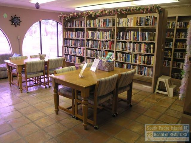 132 E Bonnet Circle, Port Isabel, TX 78578