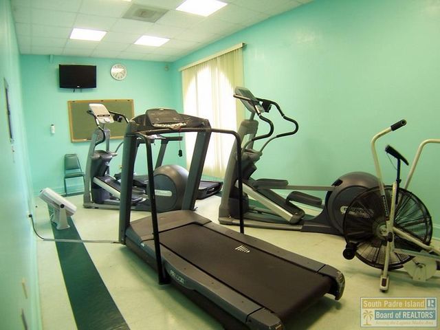 132 E Bonnet Circle, Port Isabel, TX 78578