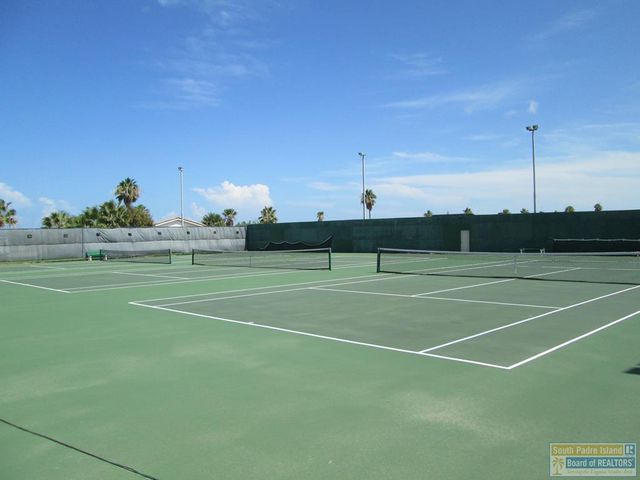 132 E Bonnet Circle, Port Isabel, TX 78578