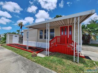132 E Bonnet Circle, Port Isabel, TX 78578