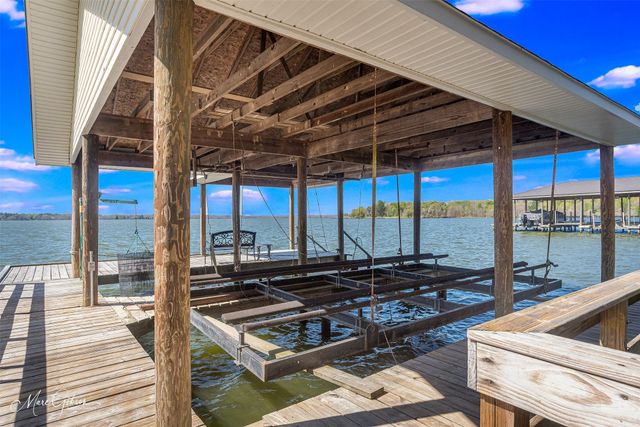 6521 N Lakeshore Drive, Shreveport, LA 71107