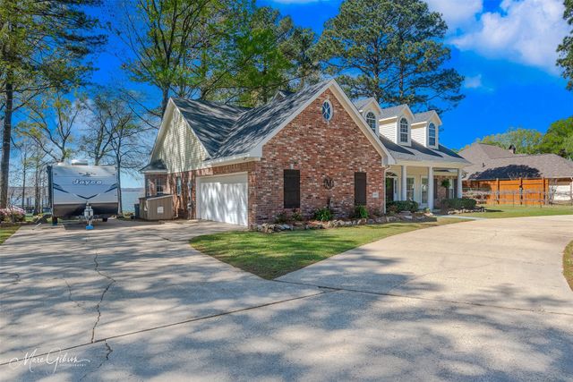 6521 N Lakeshore Drive, Shreveport, LA 71107