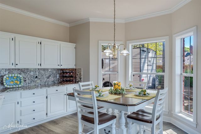 6521 N Lakeshore Drive, Shreveport, LA 71107