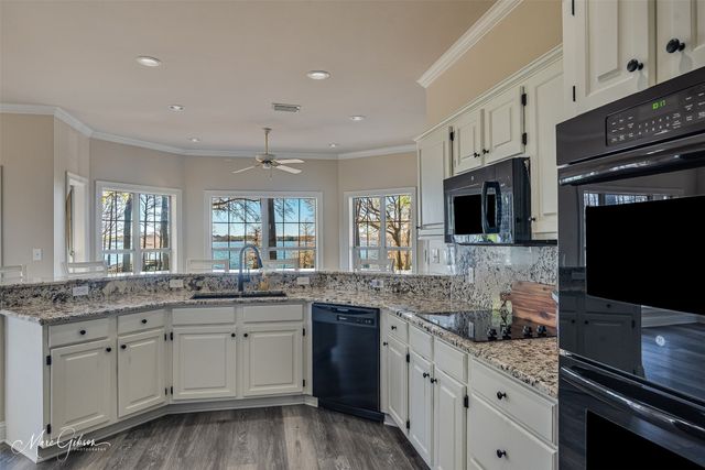 6521 N Lakeshore Drive, Shreveport, LA 71107