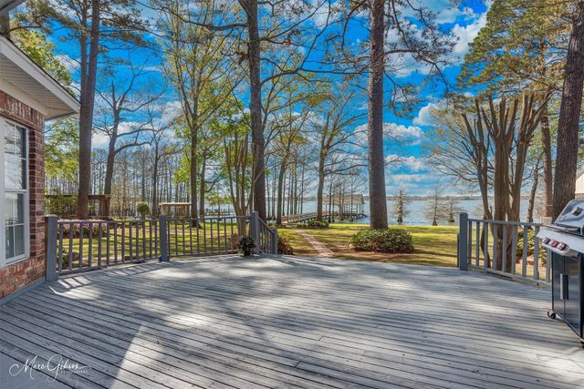 6521 N Lakeshore Drive, Shreveport, LA 71107