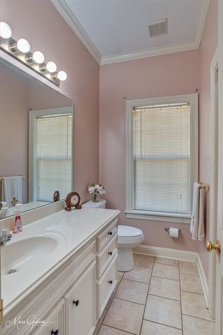 6521 N Lakeshore Drive, Shreveport, LA 71107