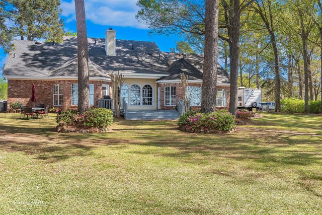 6521 N Lakeshore Drive, Shreveport, LA 71107