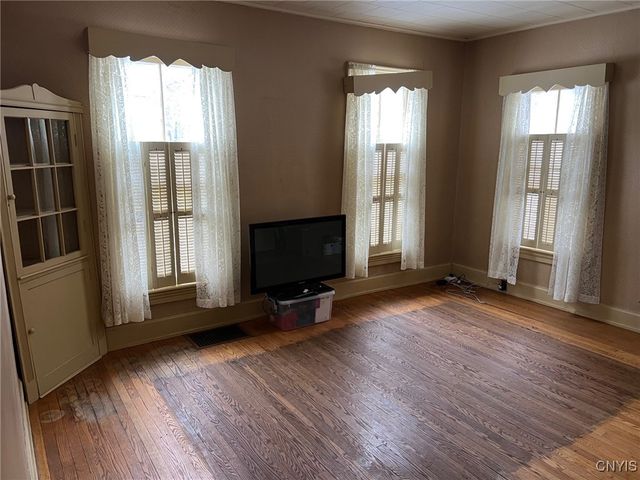 221 Park Avenue, Oneida, NY 13421