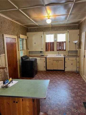 221 Park Avenue, Oneida, NY 13421