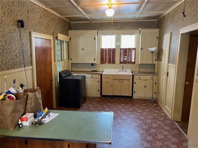 221 Park Avenue, Oneida, NY 13421