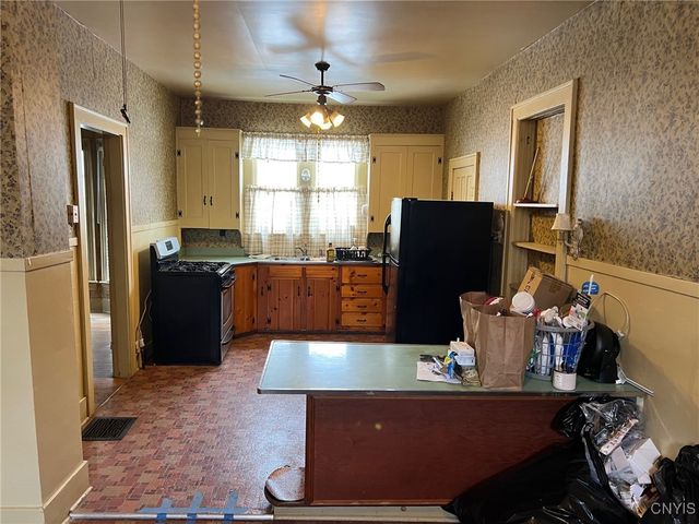 221 Park Avenue, Oneida, NY 13421