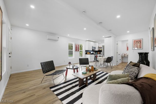 9918 Quebec Avenue, Cleveland, OH 44106