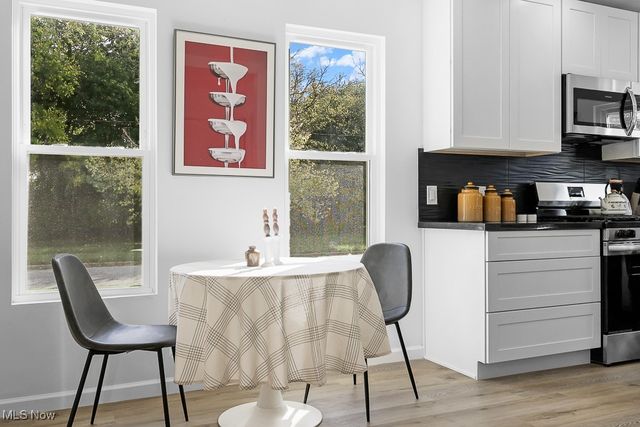 9918 Quebec Avenue, Cleveland, OH 44106