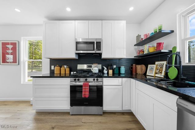 9918 Quebec Avenue, Cleveland, OH 44106