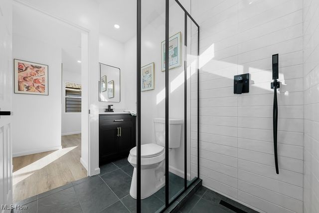 9918 Quebec Avenue, Cleveland, OH 44106