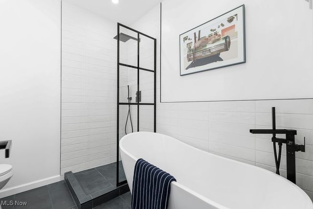 9918 Quebec Avenue, Cleveland, OH 44106