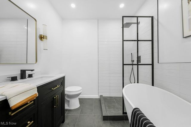 9918 Quebec Avenue, Cleveland, OH 44106