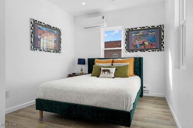 9918 Quebec Avenue, Cleveland, OH 44106