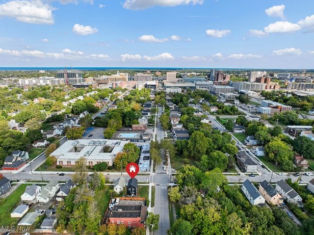 9918 Quebec Avenue, Cleveland, OH 44106