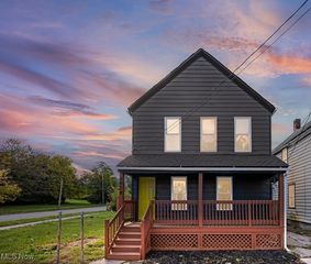 9918 Quebec Avenue, Cleveland, OH 44106