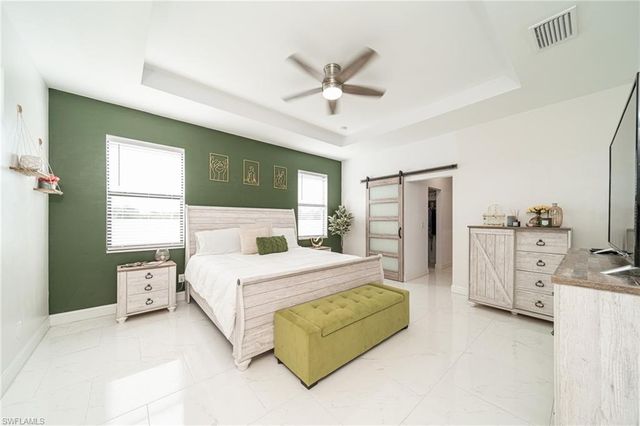 927 NE 18th ST, Cape Coral, FL 33909