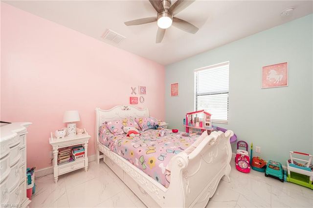 927 NE 18th ST, Cape Coral, FL 33909