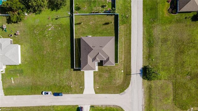 927 NE 18th ST, Cape Coral, FL 33909