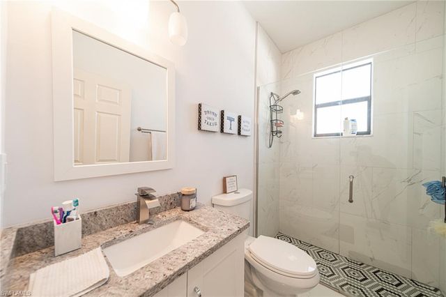 927 NE 18th ST, Cape Coral, FL 33909
