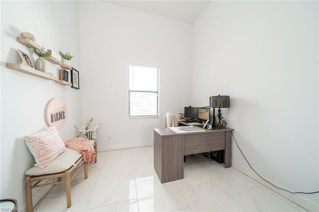 927 NE 18th ST, Cape Coral, FL 33909