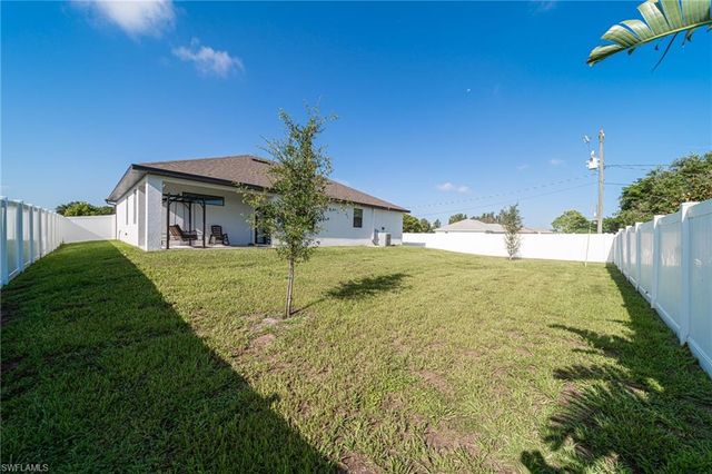 927 NE 18th ST, Cape Coral, FL 33909