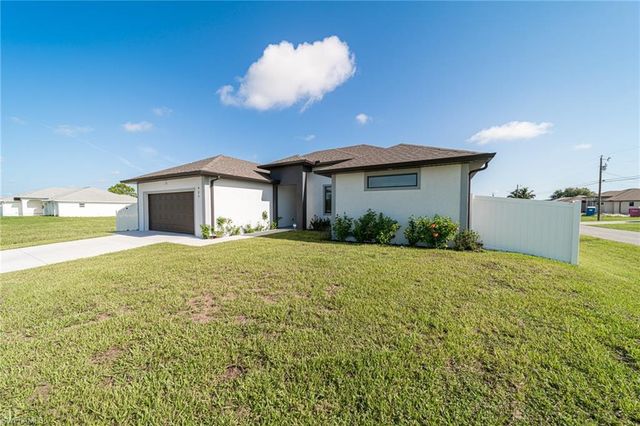 927 NE 18th ST, Cape Coral, FL 33909