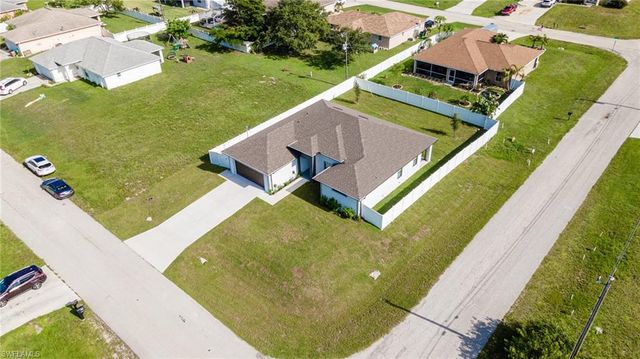 927 NE 18th ST, Cape Coral, FL 33909