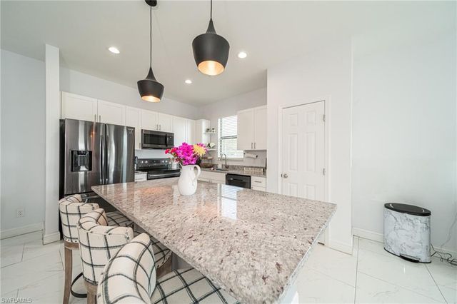 927 NE 18th ST, Cape Coral, FL 33909