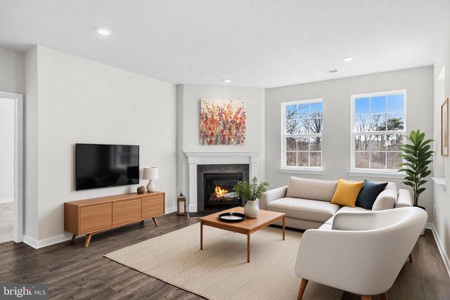 208 CONGRESSIONAL CT, Moorestown, NJ 08057