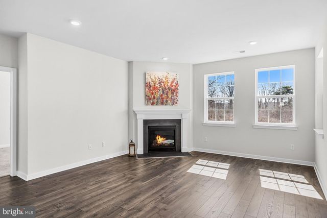 208 CONGRESSIONAL CT, Moorestown, NJ 08057