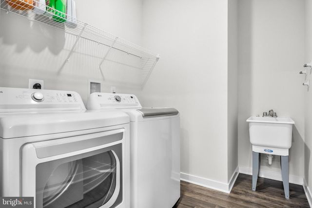 208 CONGRESSIONAL CT, Moorestown, NJ 08057