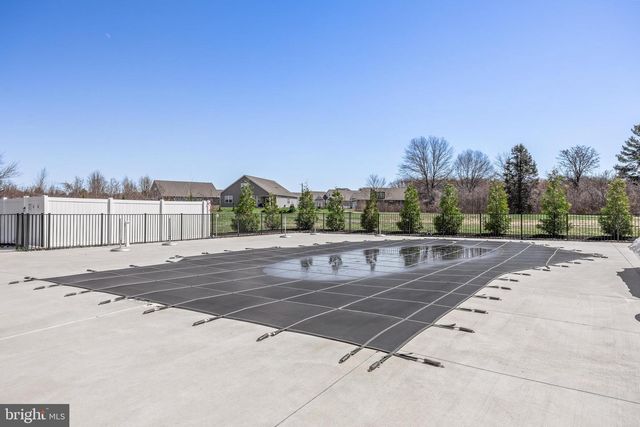 208 CONGRESSIONAL CT, Moorestown, NJ 08057