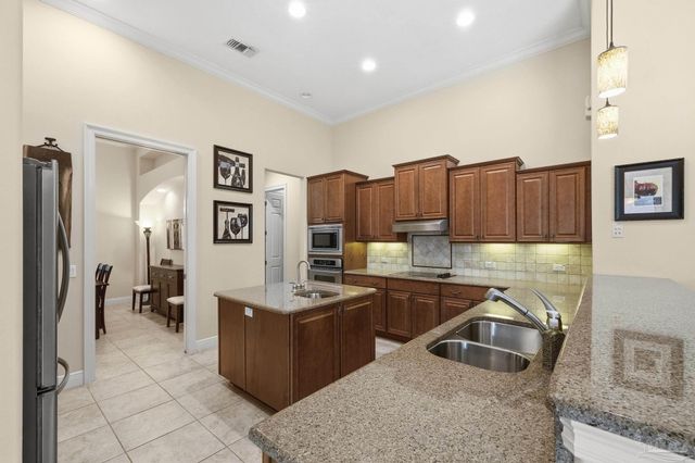 9523 Yarrow Cir, Pensacola, FL 32514