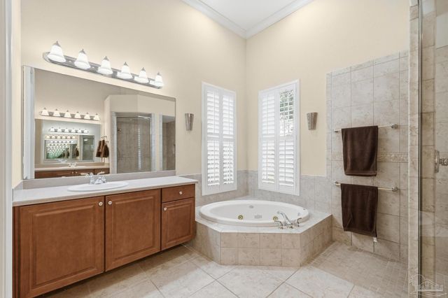 9523 Yarrow Cir, Pensacola, FL 32514