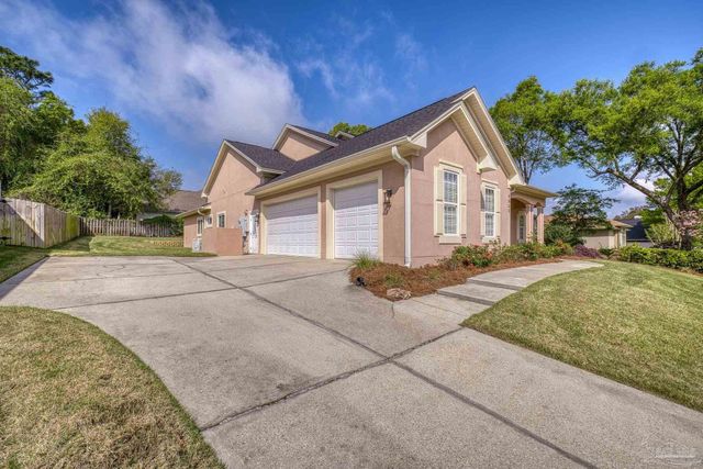 9523 Yarrow Cir, Pensacola, FL 32514