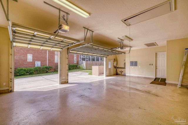 9523 Yarrow Cir, Pensacola, FL 32514