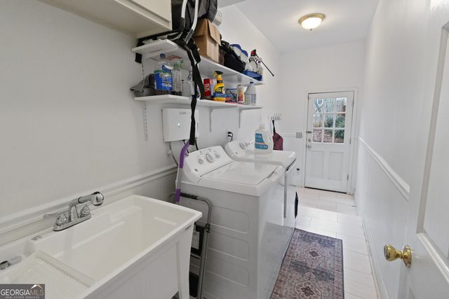 511 Shore Drive NW, Suwanee, GA 30024