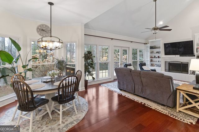 511 Shore Drive NW, Suwanee, GA 30024