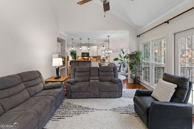 511 Shore Drive NW, Suwanee, GA 30024