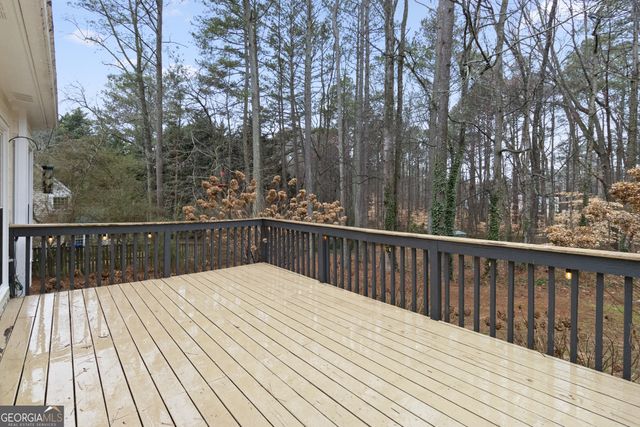 511 Shore Drive NW, Suwanee, GA 30024