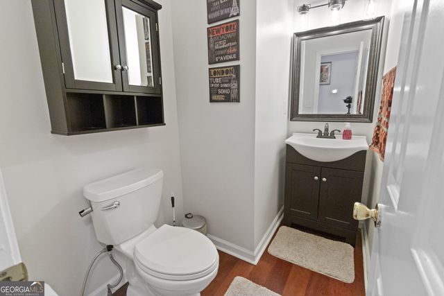 511 Shore Drive NW, Suwanee, GA 30024