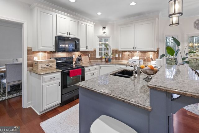 511 Shore Drive NW, Suwanee, GA 30024