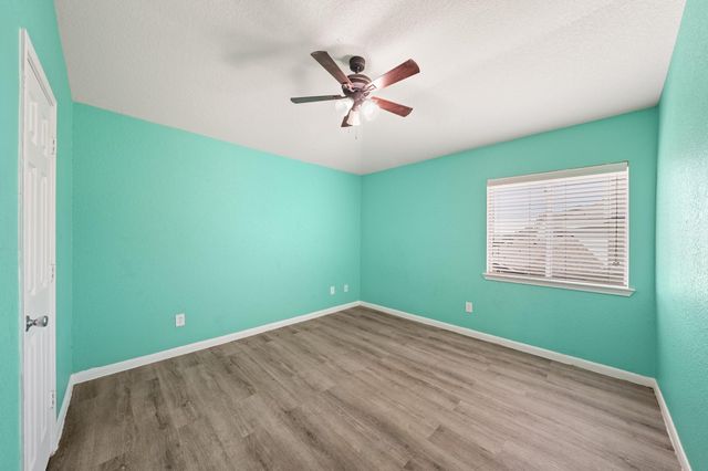 7408 Newport Lane, Pearland, TX 77584