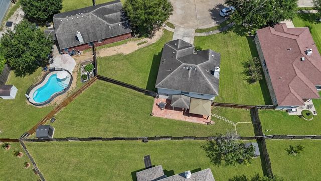 7408 Newport Lane, Pearland, TX 77584