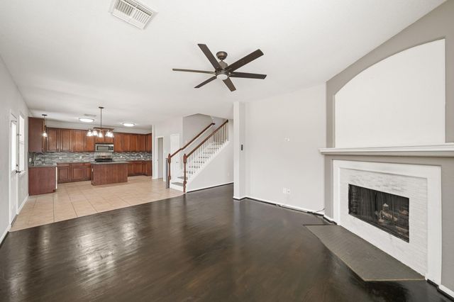 7408 Newport Lane, Pearland, TX 77584